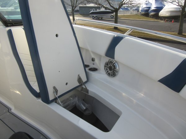 New 2024 Chaparral Power Boat for sale